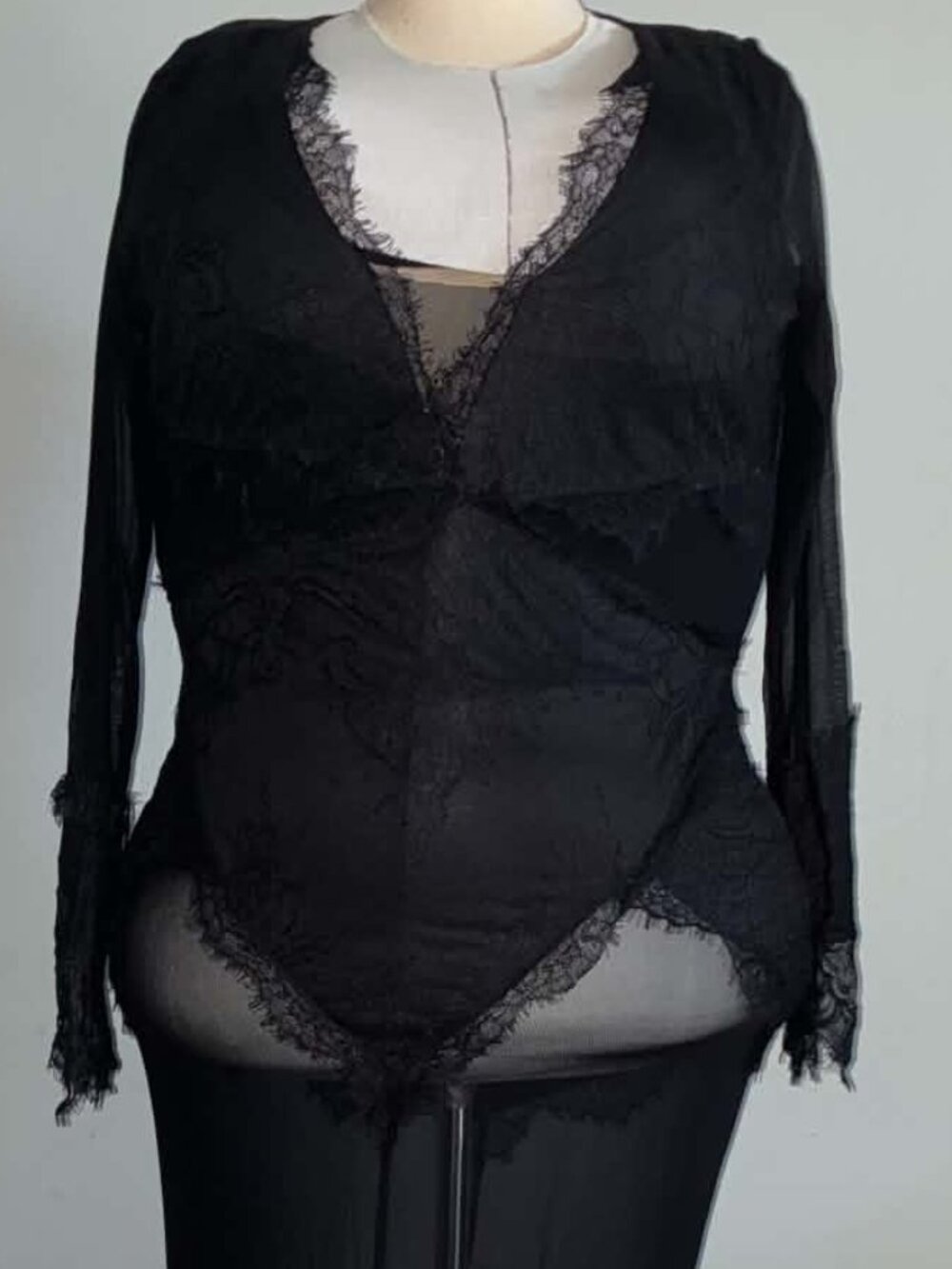FASHION NOVA PASSIONATE KISS LACE DRESS — BLACK — SIZE 1X